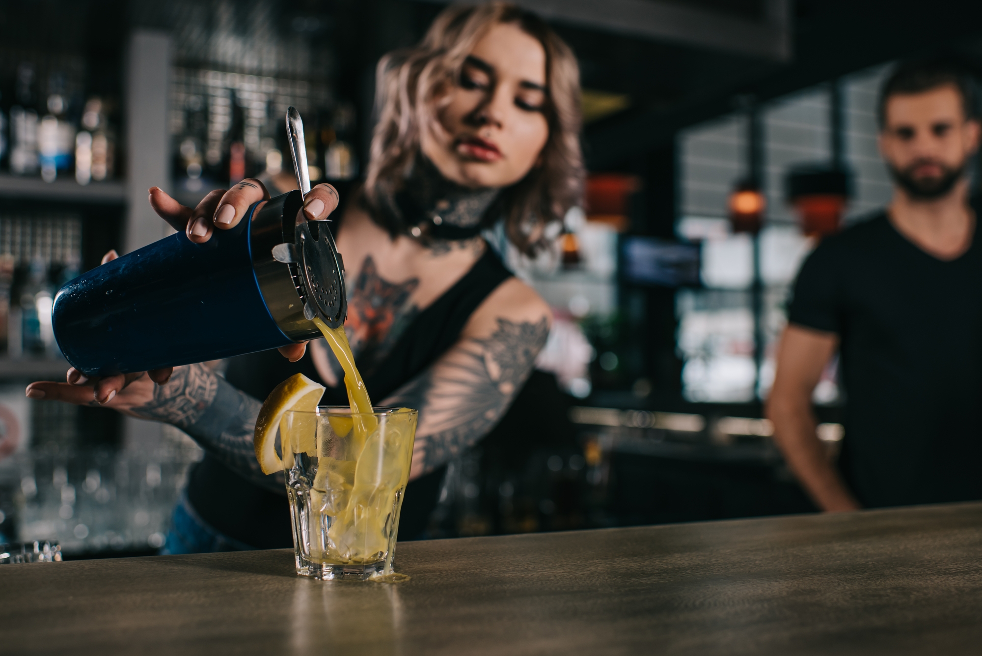 Montag bis Donnerstag ist Happy Cocktail